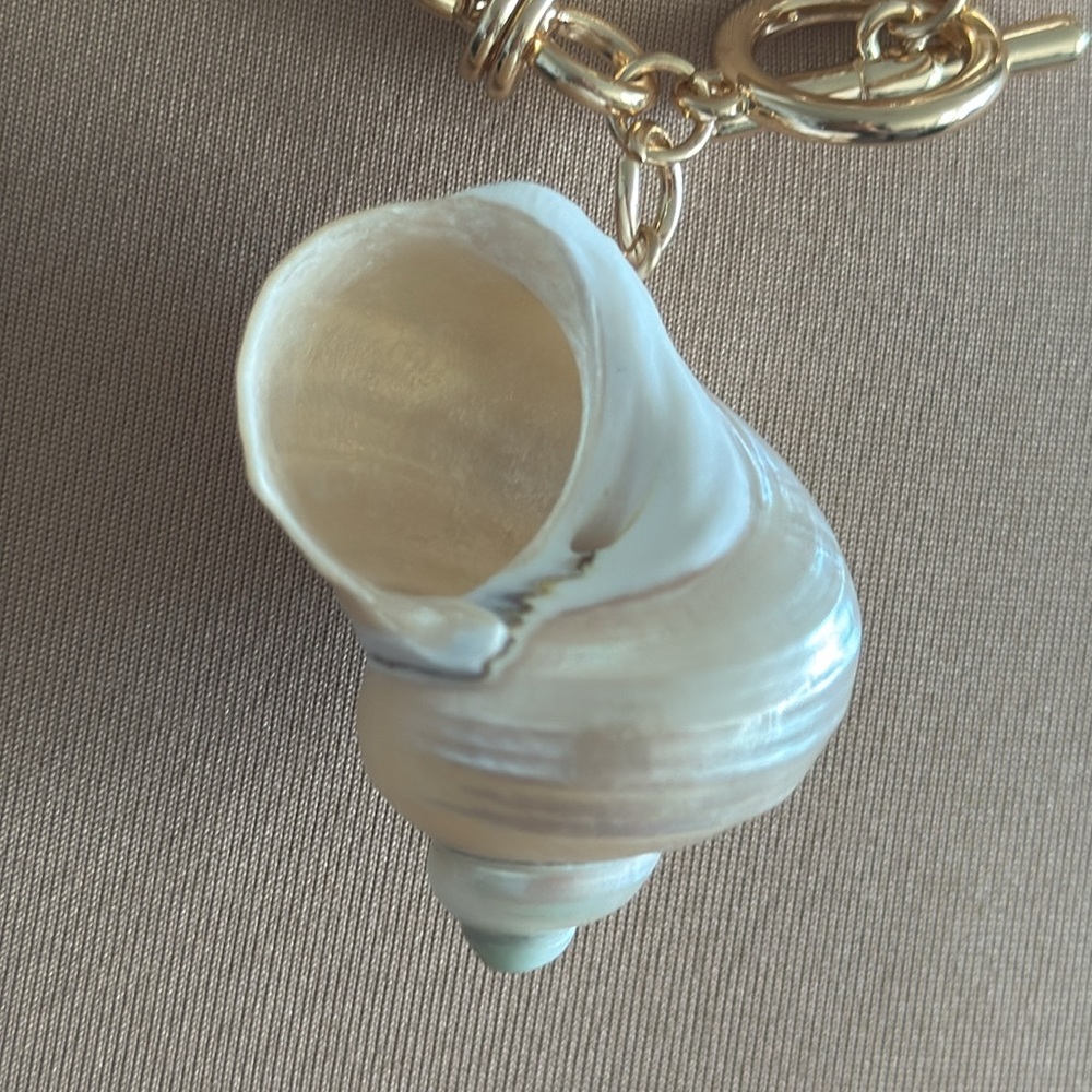 Camila Coelho Gold Color Necklace Chain & Knot w Natural Conch Shell Pendant - Picture 9 of 14